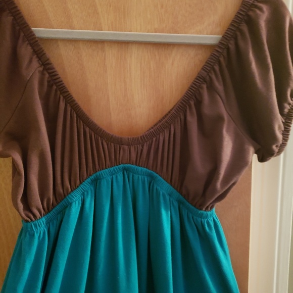 Dress - Picture 3 of 3